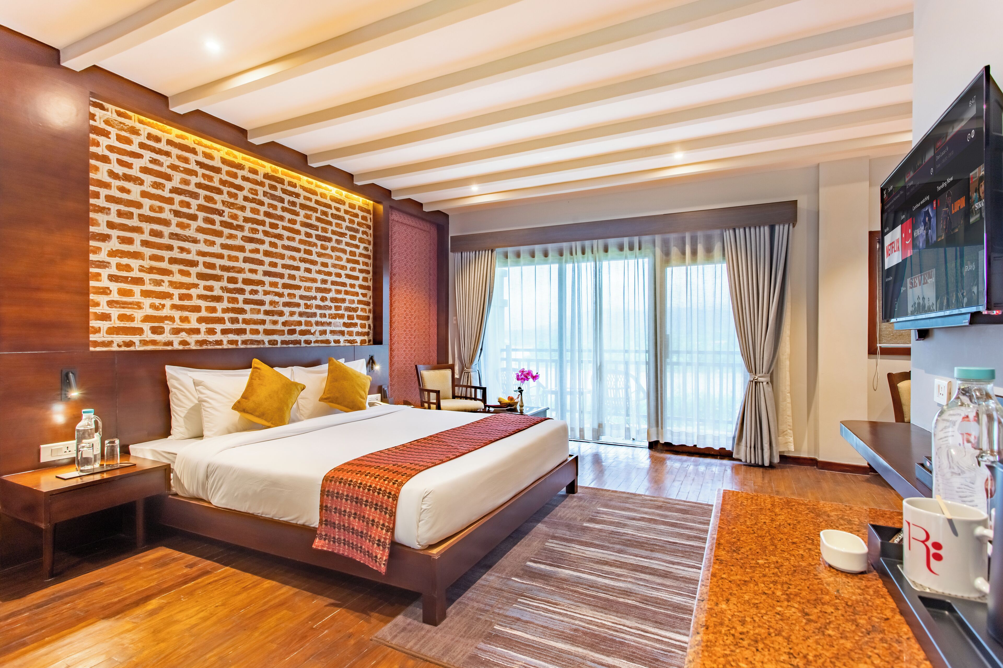 PREMIUM RIVER VIEW WITH BALCONY ROOM