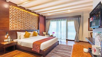 PREMIUM RIVER VIEW WITH BALCONY ROOM