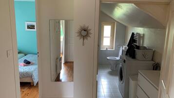 2 chambres, fer et planche Ă repasser, lit parapluie, Wi-Fi