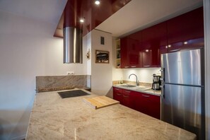 Fridge, microwave, oven, dishwasher