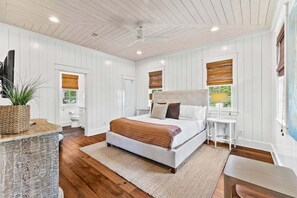 4 bedrooms, desk, iron/ironing board, free WiFi - STUNNING! WaterColor Steps to Camp WC! Private Pool, LSV, YOLO Bikes! Porches Galore! (Santa Rosa Beach)