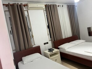 舒适三人房, 城市景观 | 免费 WiFi