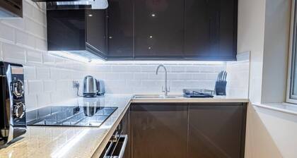 Luxe One Bed W/city View Near Ipswich Waterfront