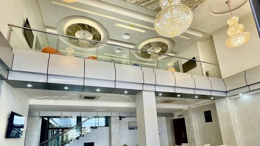 Gloria Inn Hotel