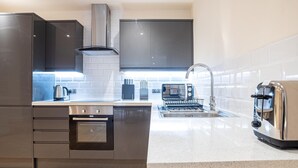 Apartment | Private kitchen - Serene Ipswich 1bedroom Apt Near Christchurch Park (Ipswich)