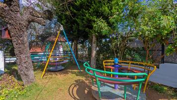 Außen-Kinderspielplatz