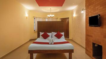 Family Studio Suite | Egyptian cotton sheets, premium bedding, down duvets
