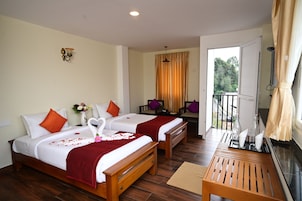 Deluxe Twin Room | Egyptian cotton sheets, premium bedding, down comforters