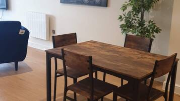 Apartment | Dining