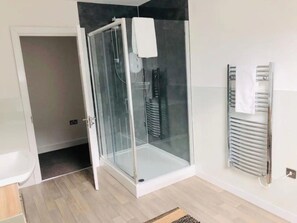 Apartment | Bathroom