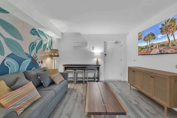 TV, fireplace, offices