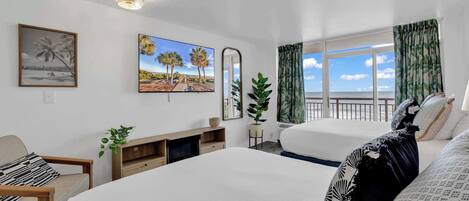 1 dormitori, escriptori, planxa i posts de planxar i wifi