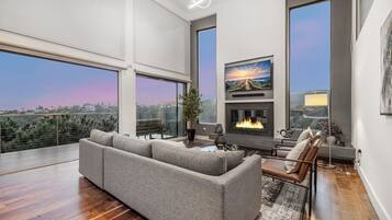 Luxury House, Multiple Beds, Hot Tub, Ocean View (Summitridge) | Living area | 55-inch flat-screen TV with digital channels