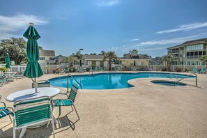Apartment (2 Bedrooms) | Interior - 5 Mi to Beach: Myrtle Beach Condo w/ Pool Access! (Myrtle Beach)