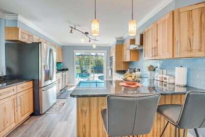 5 Mi to Beaches: Spacious Bradenton Home!