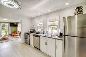 House (2 Bedrooms) | Interior - Riverfront Tennessee Retreat w/ Patio & Boat Ramp! (Elizabethton)