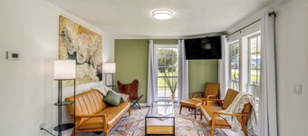 Riverfront Tennessee Retreat w/ Patio & Boat Ramp!