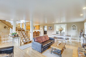 House (3 Bedrooms) | Living area | TV, fireplace