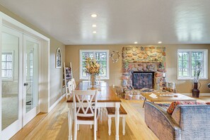 Dining - Secluded Bigfork Cabin w/ Yard & Fire Pit! (Bigfork)