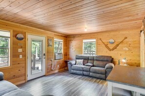House (1 Bedroom) | Interior