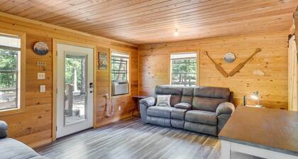 Quiet Hemphill Cabin Retreat Near Toledo Bend Lake