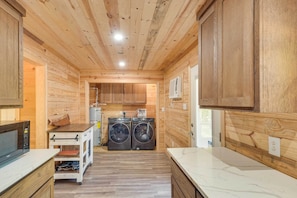 House (1 Bedroom) | Interior