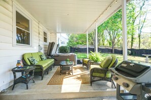 House (3 Bedrooms) | Interior - Movie Theater! Family Home, 5 Mi to Dtwn Roanoke (Roanoke)