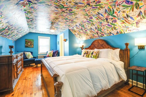 Colorful Roanoke Vacation Rental w/ Hot Tub!