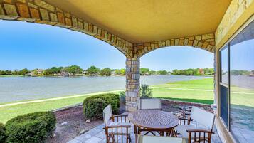 公寓 (2 Bedrooms) | 住宿正面