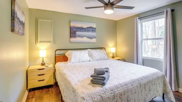 House (3 Bedrooms) | Interior