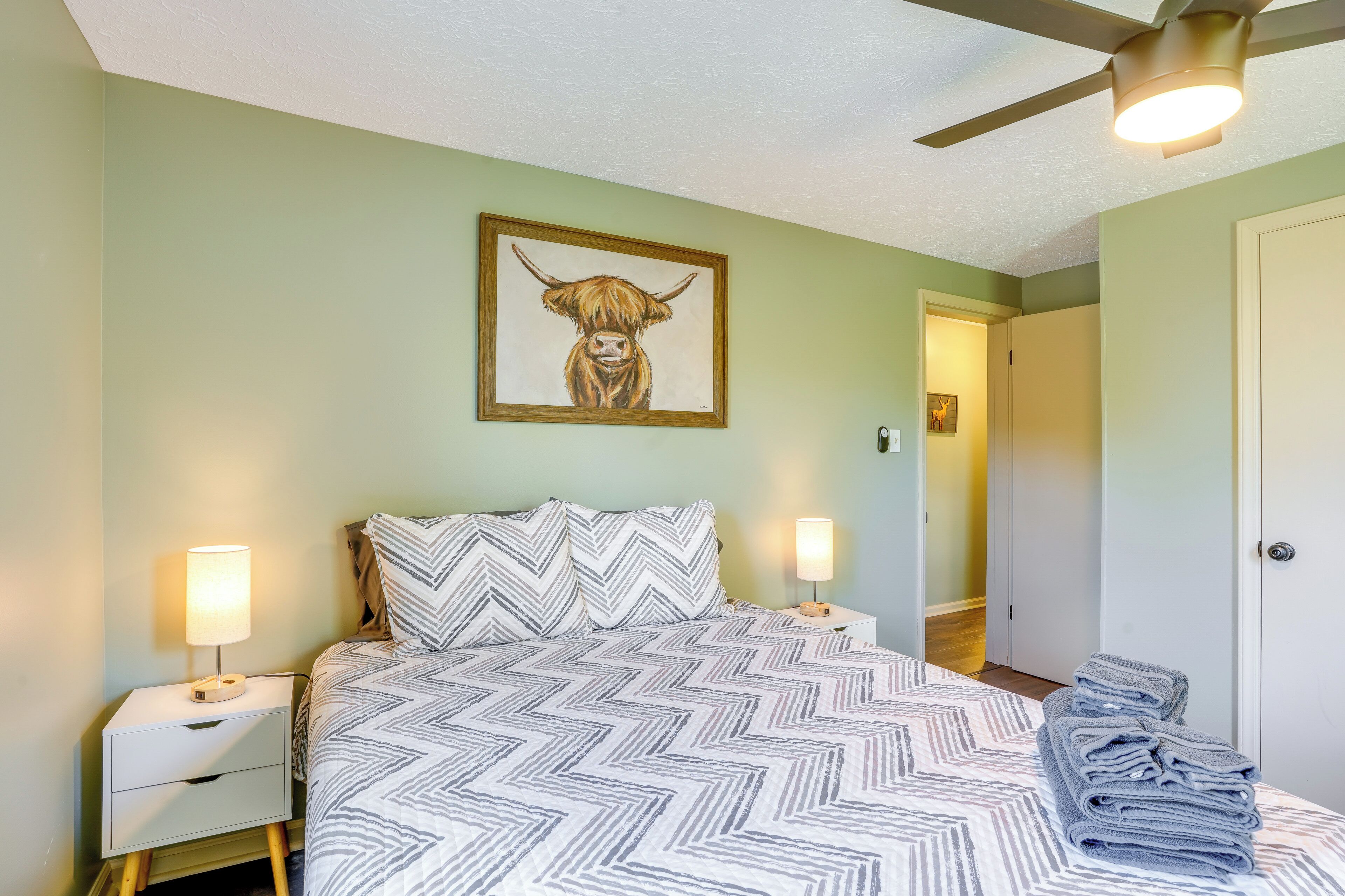 House (3 Bedrooms) | Interior