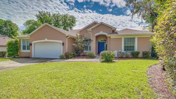 House (3 Bedrooms) | Front of property