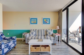Condo, 1 Bedroom | Living area