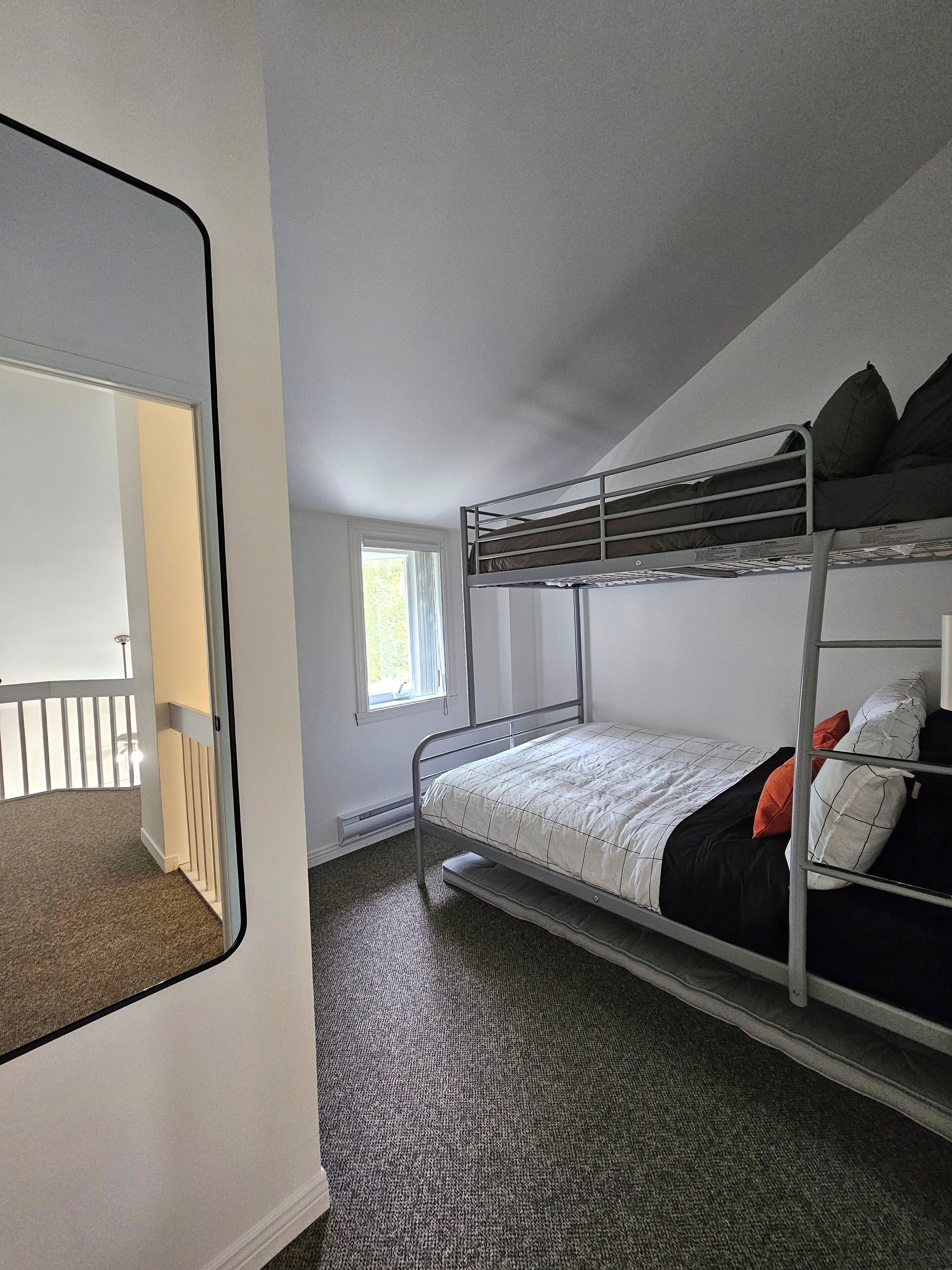 2 bedrooms, desk, travel crib, free WiFi