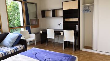 1 bedroom, desk, iron/ironing board, WiFi