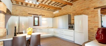 Villa Gelso: your luxury villa with pool and sauna in Le Marche region