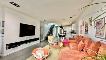 TV connectée, cheminée