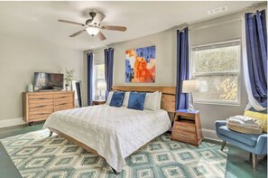 3 soverom, strykejern/-brett, internettilgang og sengetøy