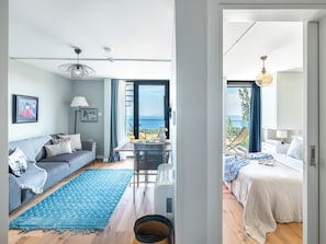 아파트, 바다 전망 | 거실 공간 | 스마트 TV