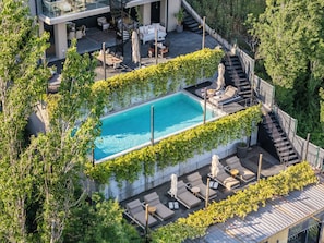 บริเวณภายนอก