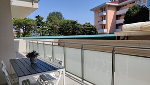 Leilighet, 2 soverom, terrasse | Balkong