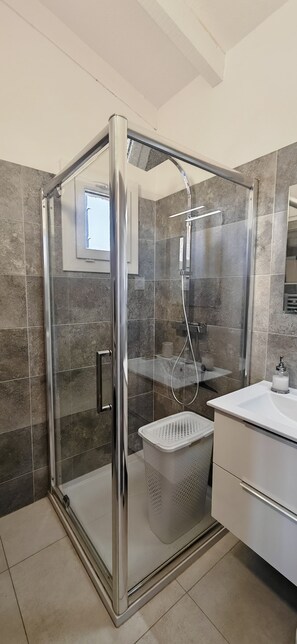 Dusche, Haartrockner