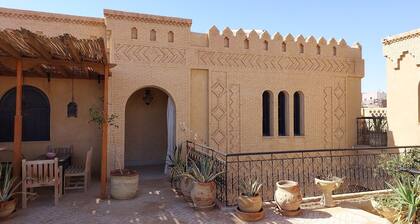 Maison de Charme, Piscine , Pergola, vue Panoramique sur les Minarets