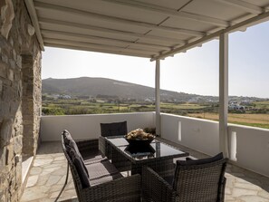 House | Terrace/patio