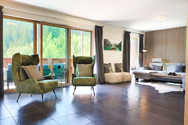 Comfort Duplex, Mountain View | Living area | Flat-screen TV