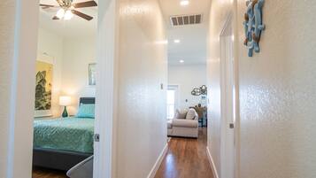 3 多间卧室、办公桌、熨斗/熨衣板、WiFi