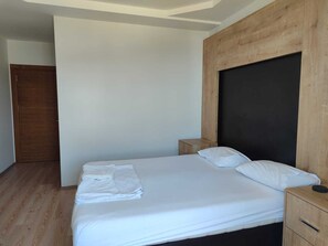 Desk, laptop workspace, free WiFi, wheelchair access