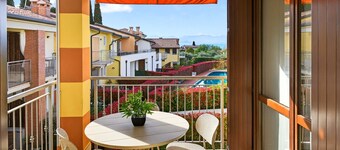 Regarda - bike apartment Miralago 2 with pool, lake view,
