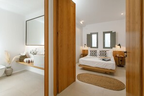 1 bedroom, travel cot, WiFi, bed sheets - Alio Suite with private swimming pool (Naxos)