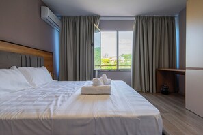 In-room safe, soundproofing, free WiFi, bed sheets - ApartHotel EDA (Durrës)